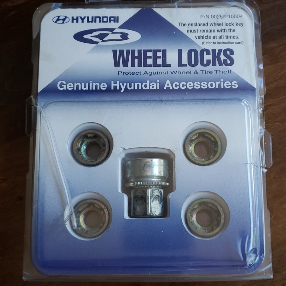 Universal Hyundai Wheel Lock Lugnuts